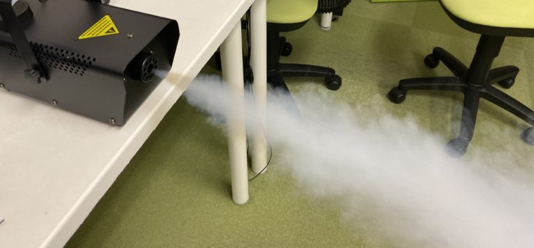 ちょっとした工夫が大成功！　塾の前を通る車からよく見えるようになりました！