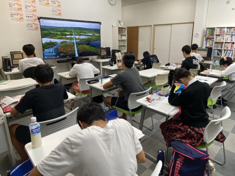２学期中間テストまで２週間を切りました。イベントも終わって一気にスイッチが入ってきましたね！