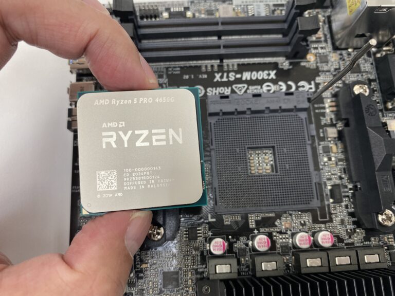 意外にも初めての自作PCに挑戦しました！　ASRock DeskMini X300 にRyzen 5 4650Gを搭載し、小さいのにスゴイヤツができました！