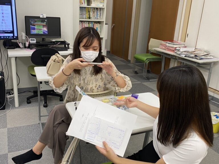 卒塾生が顔をだしてくれました！　入社&入学から既に6 ヶ月！　社会人＆短大生で頑張っています！