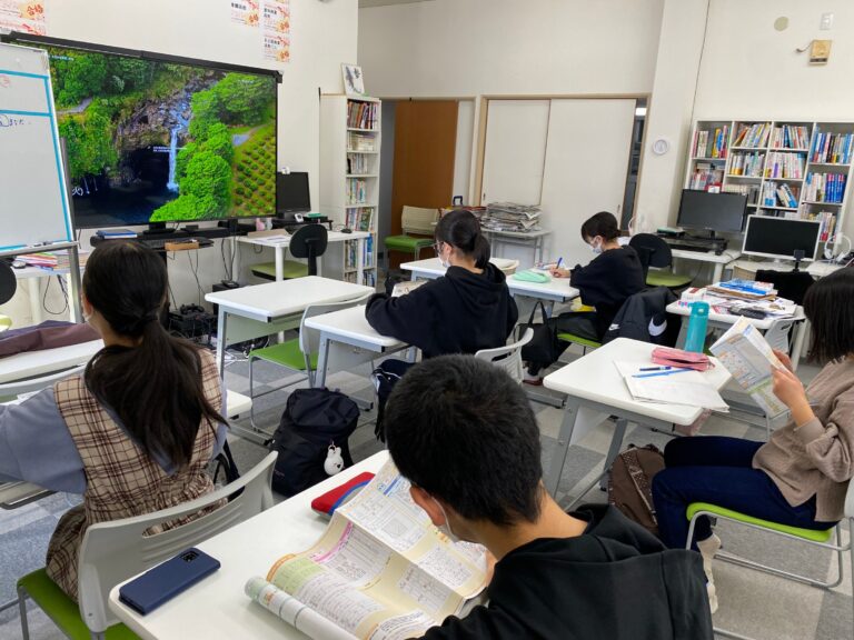 入試対策講座　第４回　模試の結果をもとに、次回の模試に向けて何をすべきかを考えました。