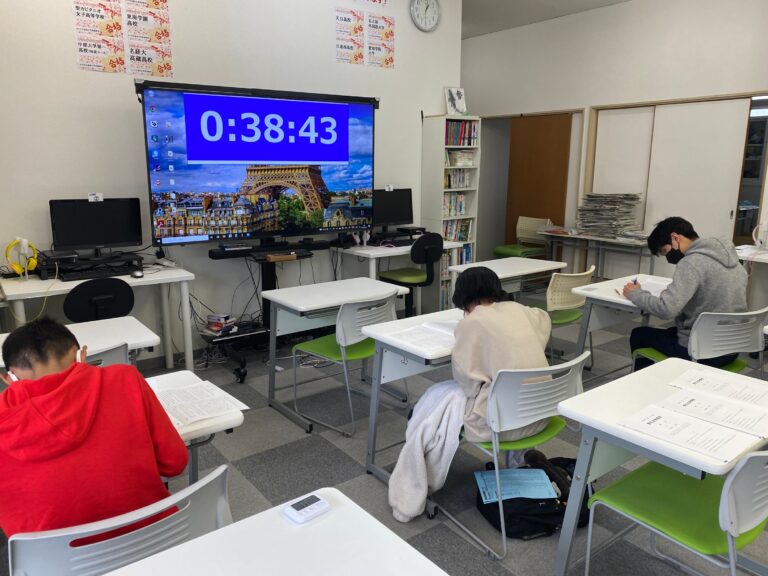 先週受験できなかった生徒向けに、第１回愛知全県模試を実施！　