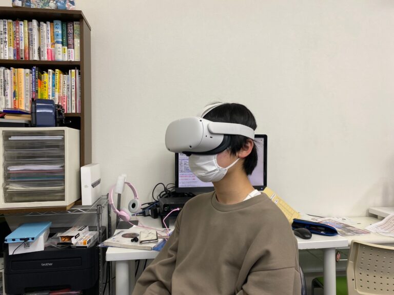 さっそく未来にJunp in ! VRで見る映像は未来感がハンパないです！