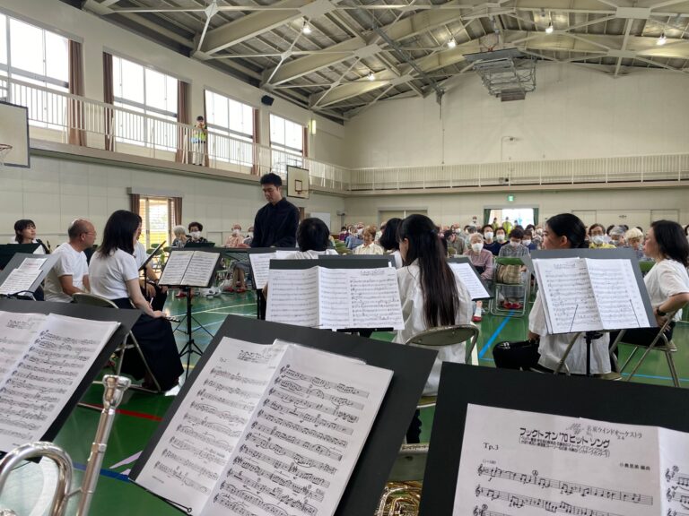 今日は、「敬老の日の集い」で演奏を披露させていただきました！聴く側に回るのも、もうすぐ？（笑）