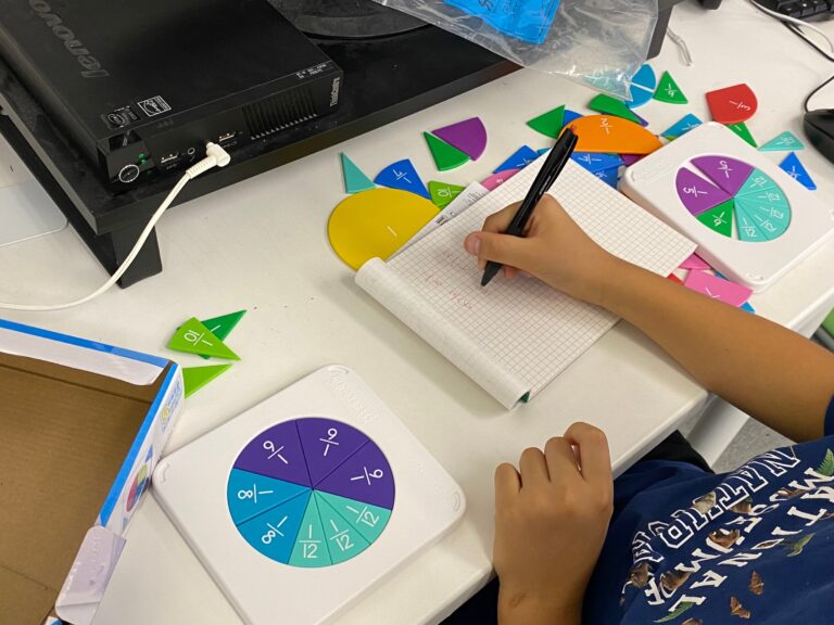 約分や通分を、視覚的にも体感的にも学べます！