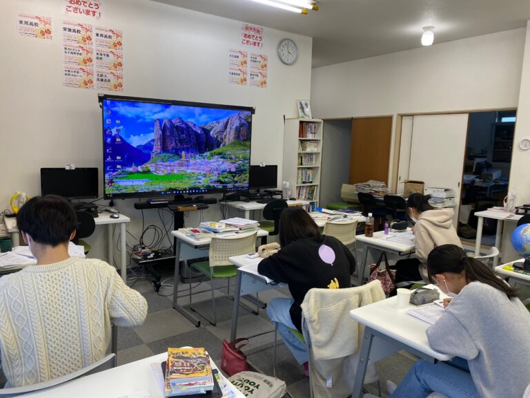 入試対策講座　後半　第３回　実践編で模試の過去問に挑戦しました！