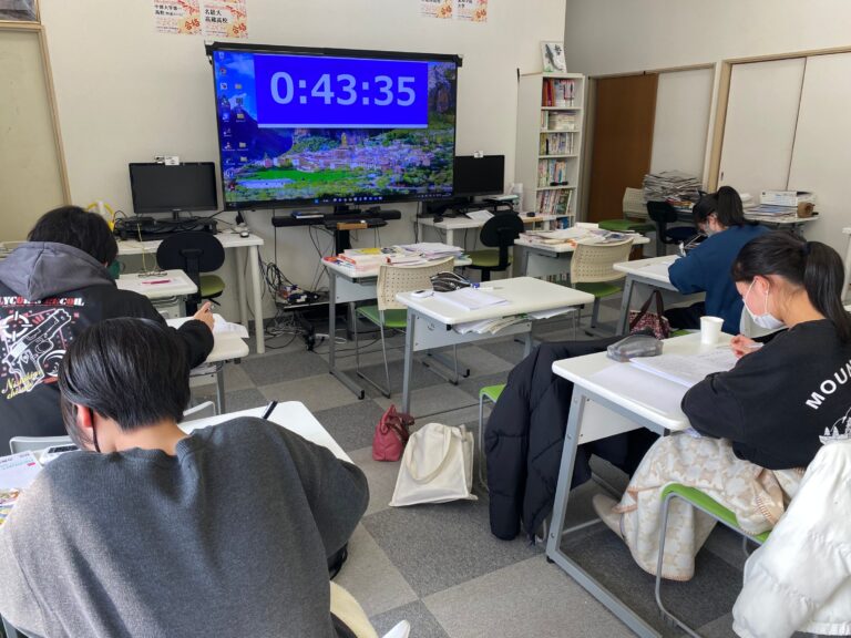 入試対策講座　後半　第４回　実践編で教材会社の模擬テストに挑戦、英語で満点を取ってくれました！