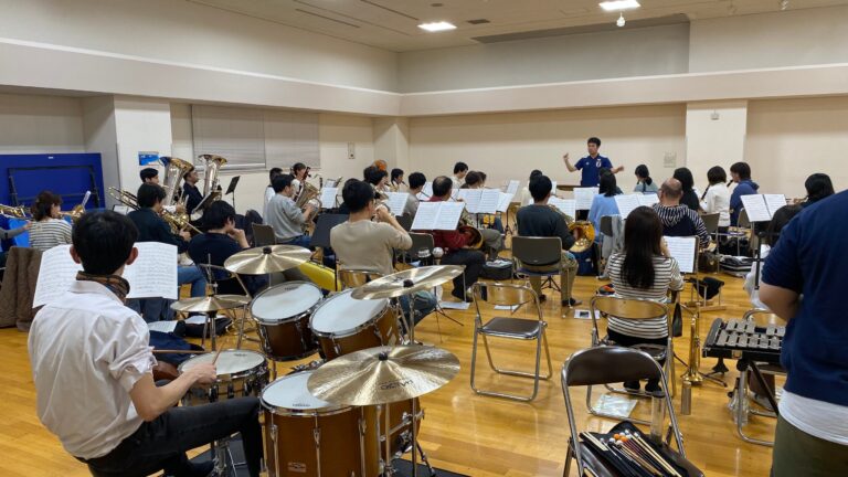 休日は、趣味の吹奏楽のお話を 　明日は極楽学区の音楽鑑賞会に出演します！