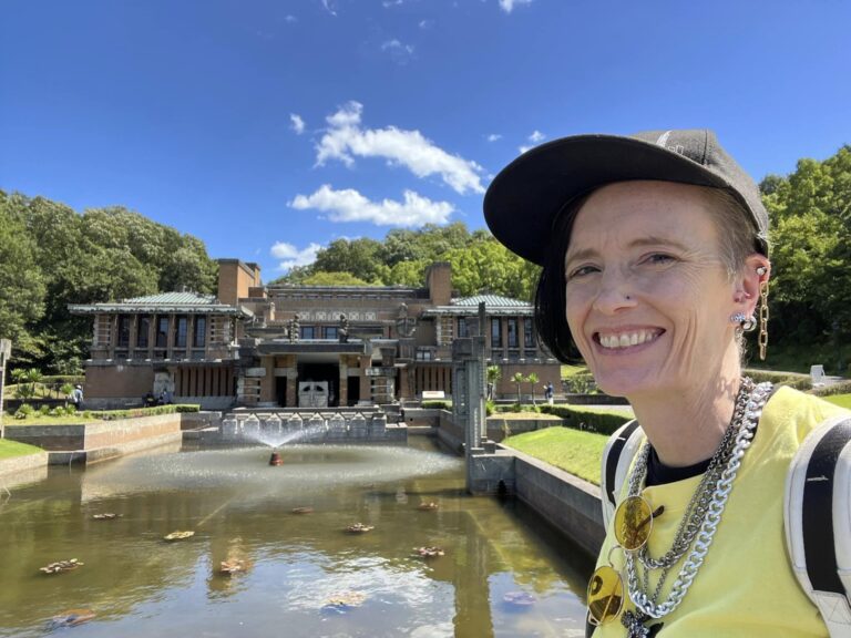 愛知に来てくれたアンちゃんへ明治村観光をプレゼント！生徒に案内をお願いしました！