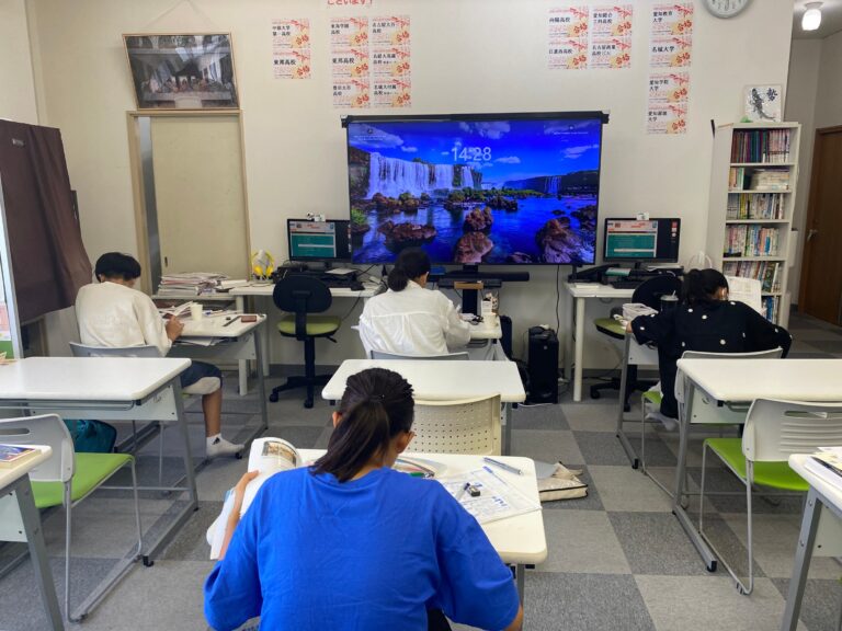 生徒自身で考えて学ぶテスト対策！　2学期中間テスト対策講座がスタートしました！
