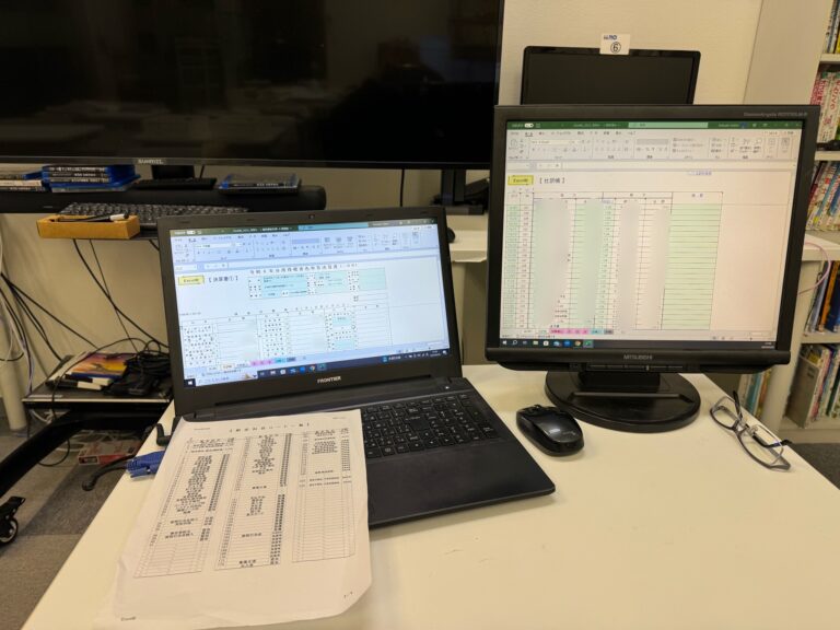 決算資料の作成に追われています・・・