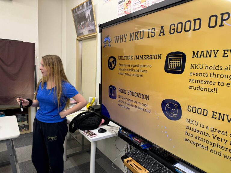 留学生による特別授業「留学のススメ」を開催しました！