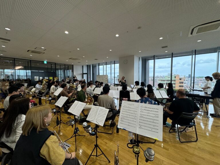 休日は、趣味の吹奏楽のお話を　～２週間後は本番です！　吉田先生をお迎えしての４回目の強化練習でした～