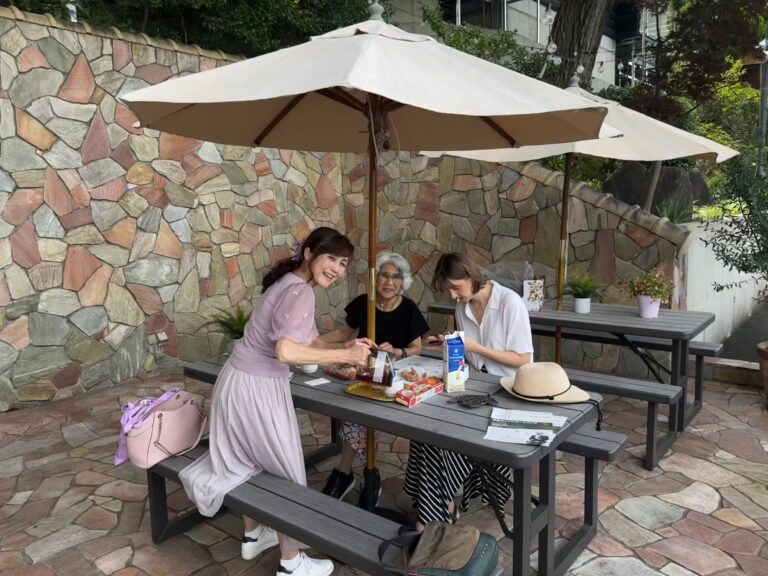 木曜は英会話の日！　今日は「普通の進路」について英語でディスカッションしました！