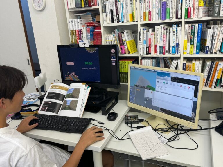 ゲーム大好きの中学生に、ゲーム上でプログラミングを体験してもらっています。