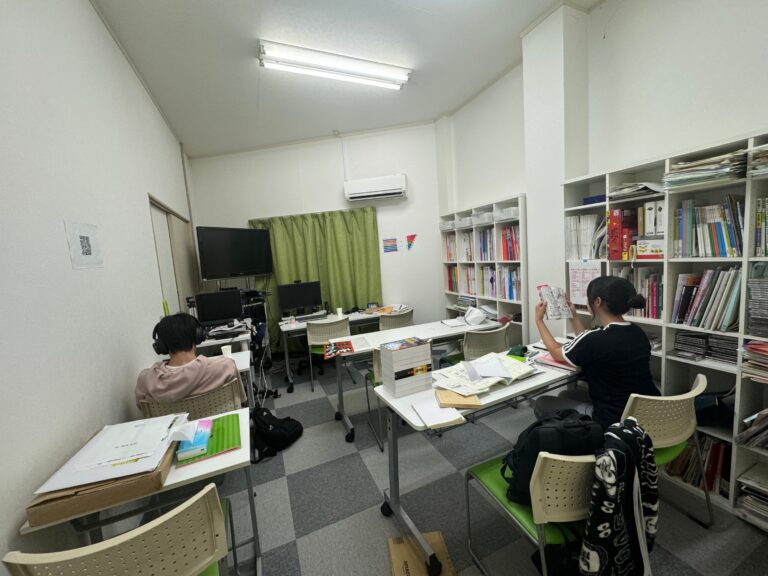 お盆休み中のはずなのに、全然休ませてもらえません・・・