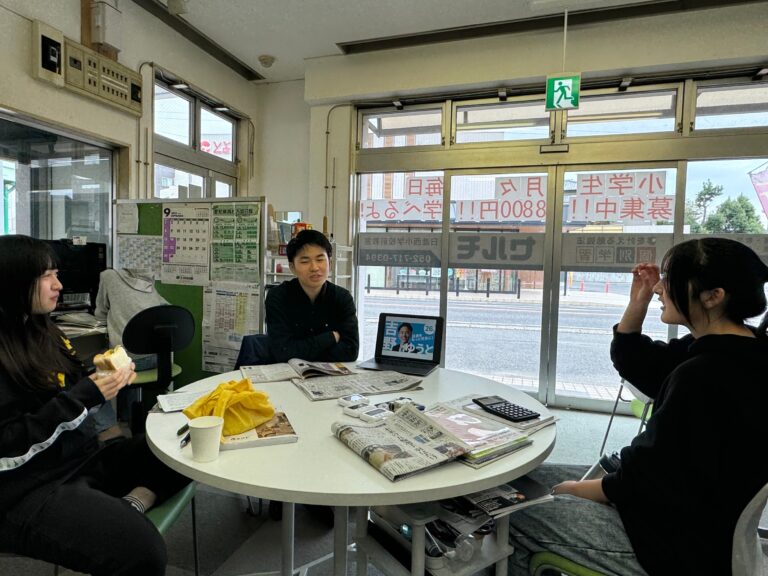 政治を学ぼう！　～日進市議の吉野先生と生徒との対話～