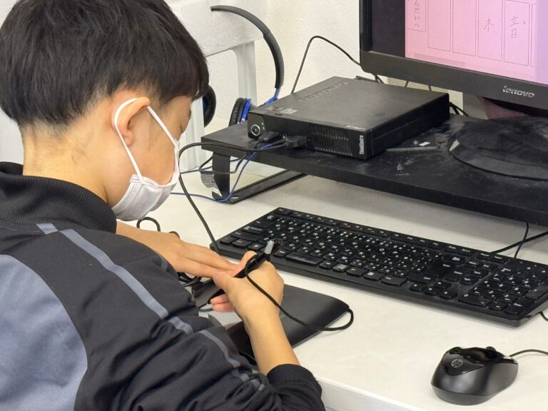 冬休みは漢検にチャレンジ！　漢検CBTで中２生が３級に、小６生が準２級挑戦してくれました！