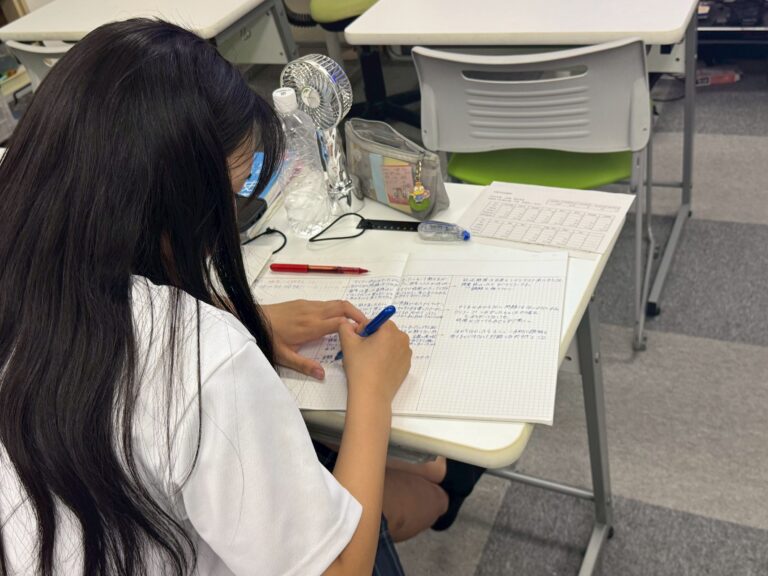 高校生が１学期期末テストの個票を見て、すぐに方眼ノートで対策を考えてくれています！