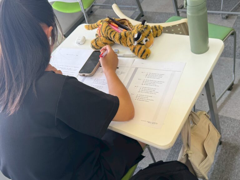 なかなかリスニングの得点があがらない！　そんな彼女に伝えたトレーニングのこつは？