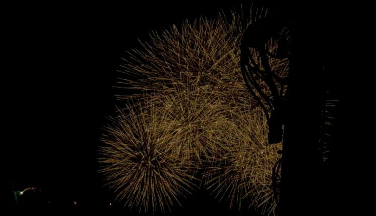 ３連休ですが、中間テストに向け頑張ってくれています！　夜は生徒と一緒に花火も見れました！