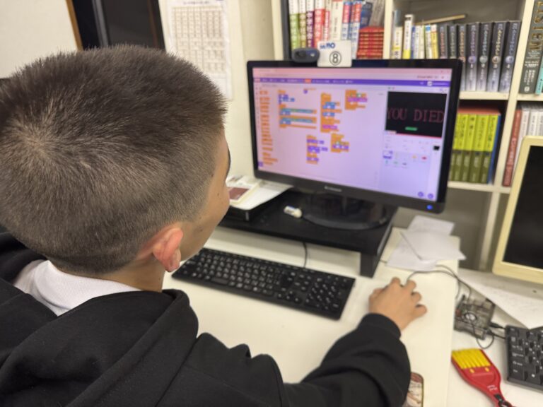 中学の技術の授業にブロック崩しを作成！　素晴らしい出来映えです！