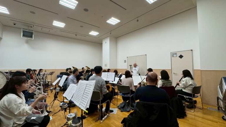 休日は、趣味の吹奏楽のお話を 　～年末の演奏会に向けての練習です～