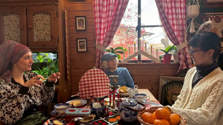 木曜は英会話の日！　～クリスマスデコレーションされたサナ先生のお家でX’mas Party！～